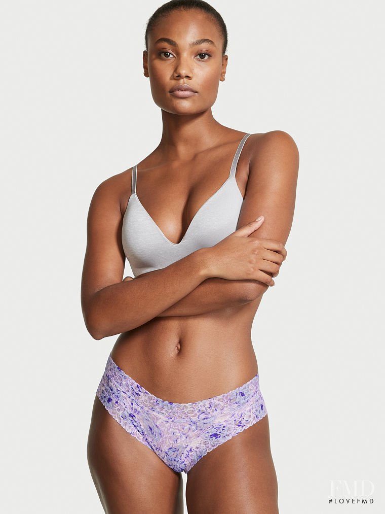 Victoria's Secret FW 2021 — Ange-Marie Moutambou #117