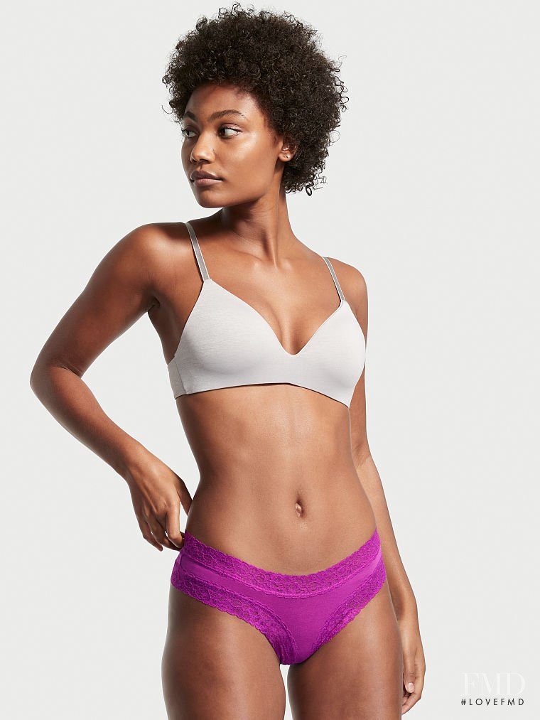 Victoria's Secret FW 2021 — Ange-Marie Moutambou #28