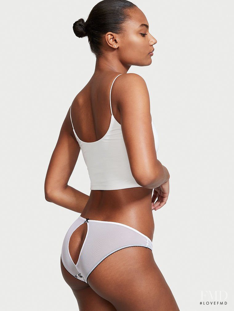 Victoria's Secret FW 2021 — Ange-Marie Moutambou #73