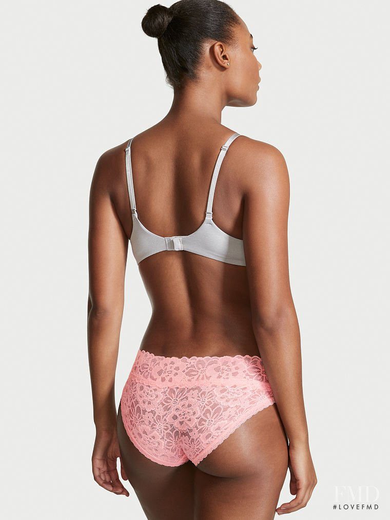 Victoria's Secret FW 2021 — Ange-Marie Moutambou #68