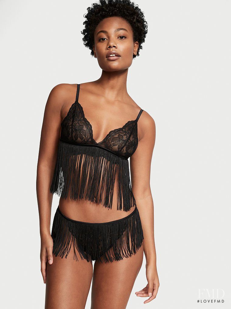 Victoria's Secret FW 2021 — Ange-Marie Moutambou #19