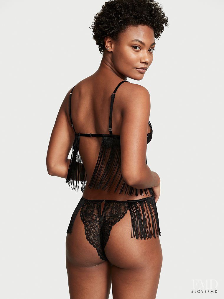 Victoria's Secret FW 2021 — Ange-Marie Moutambou #20