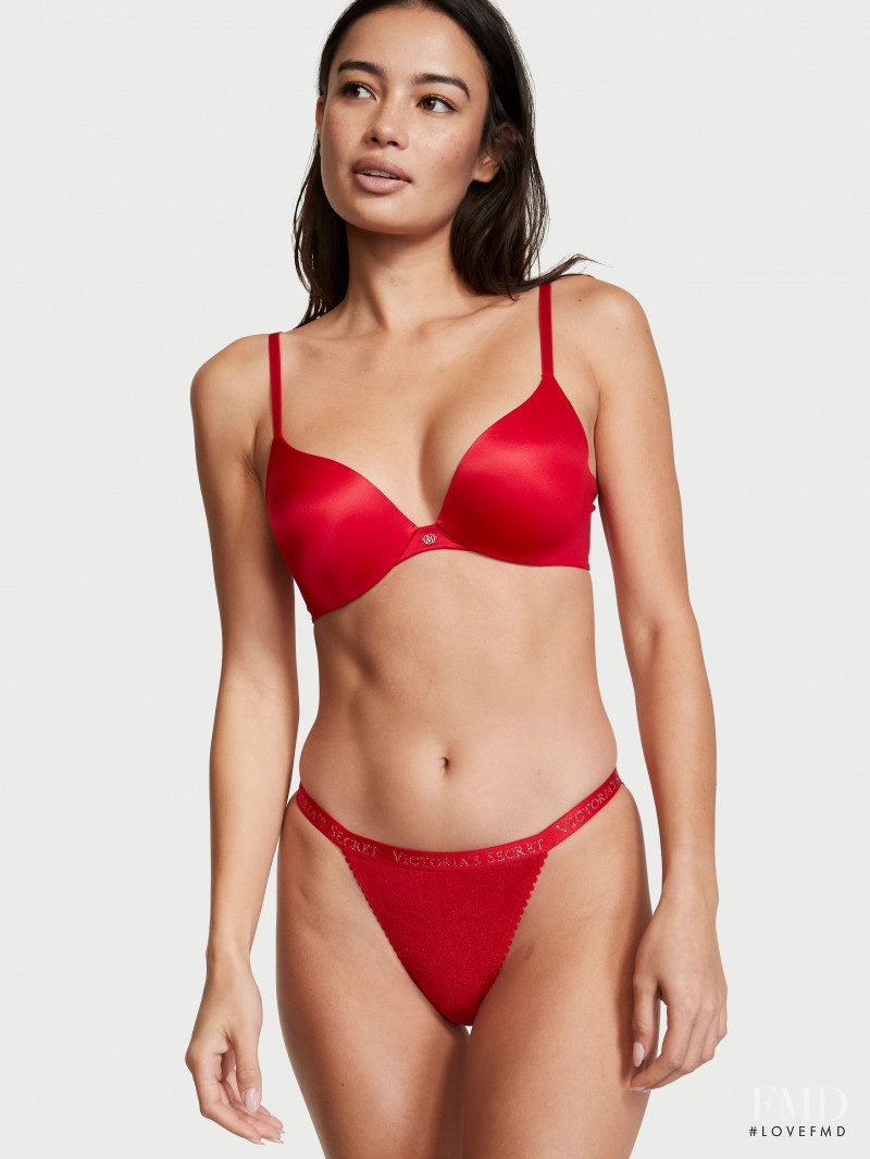 Victoria's Secret FW 2021 — Kelsey Merritt #17