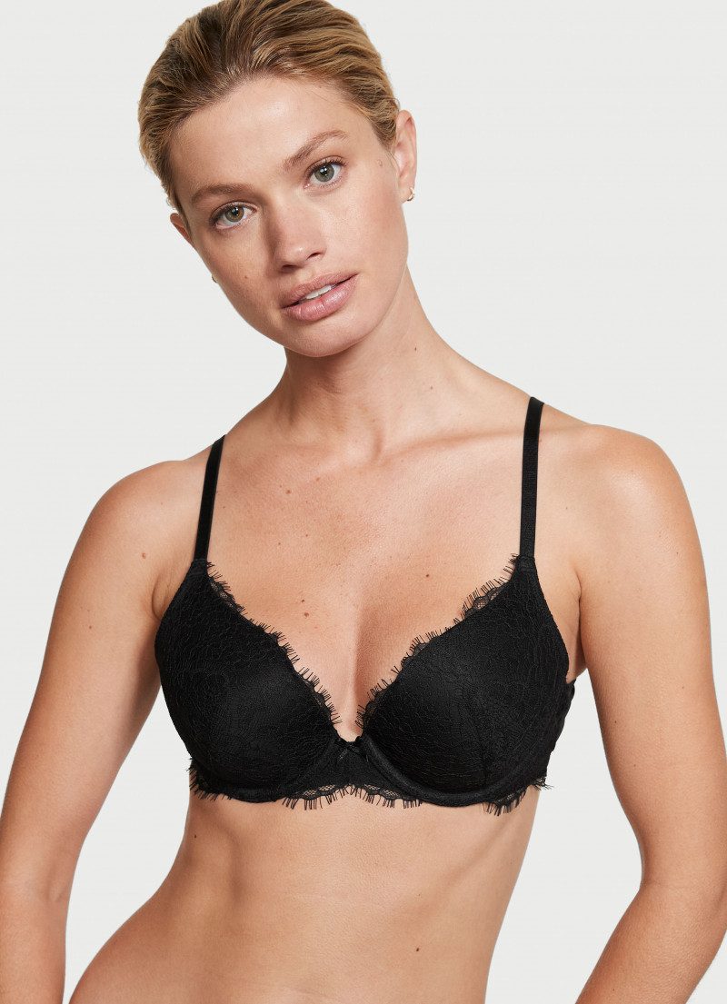 Victoria's Secret FW 2021 — Maggie Rawlins #94