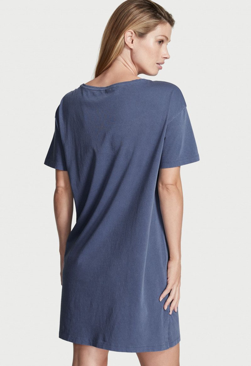 Victoria's Secret FW 2022 — Maggie Rawlins #195