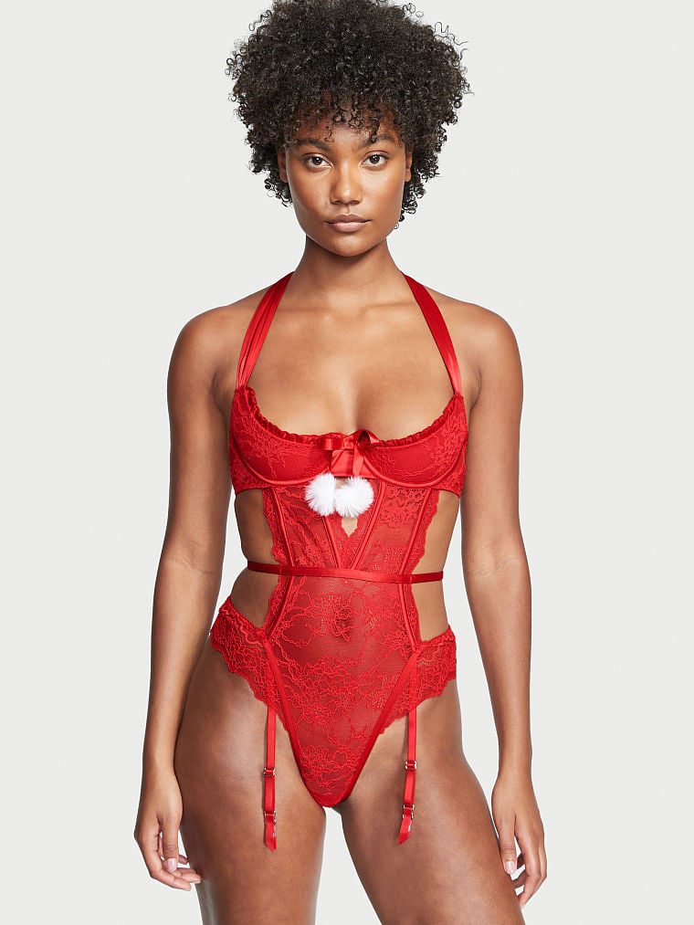 Victoria's Secret FW 2022 — Ange-Marie Moutambou #29