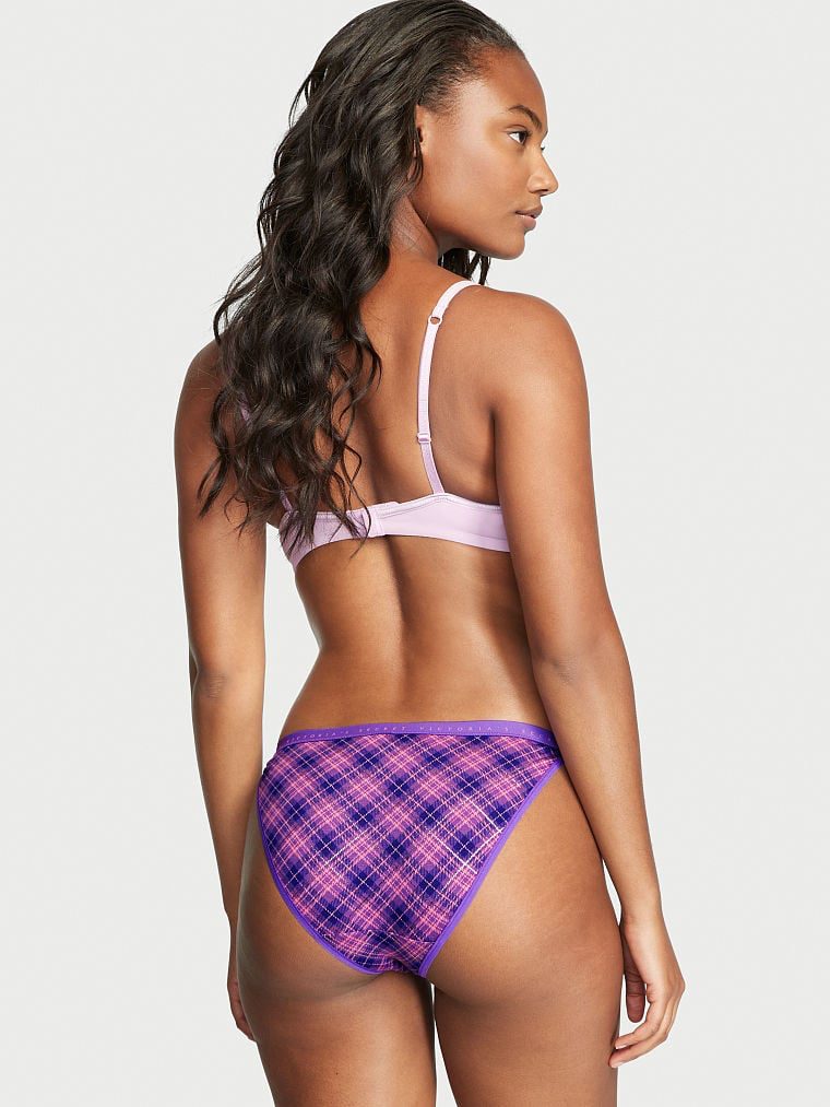 Victoria's Secret FW 2022 — Ange-Marie Moutambou #78