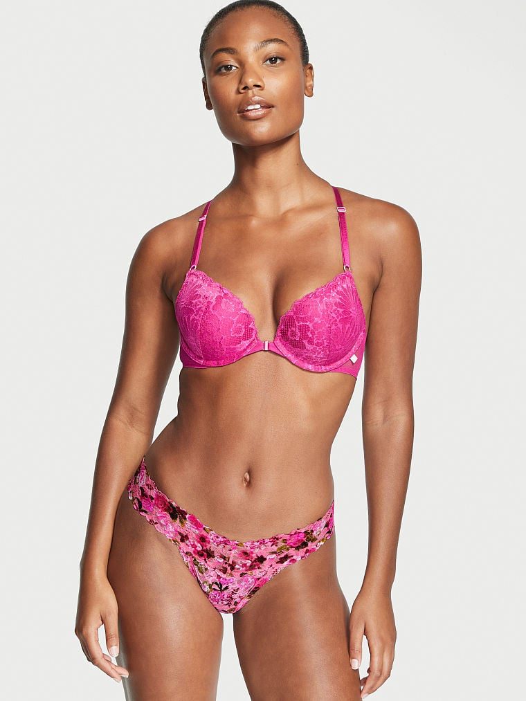Victoria's Secret FW 2022 — Ange-Marie Moutambou #46