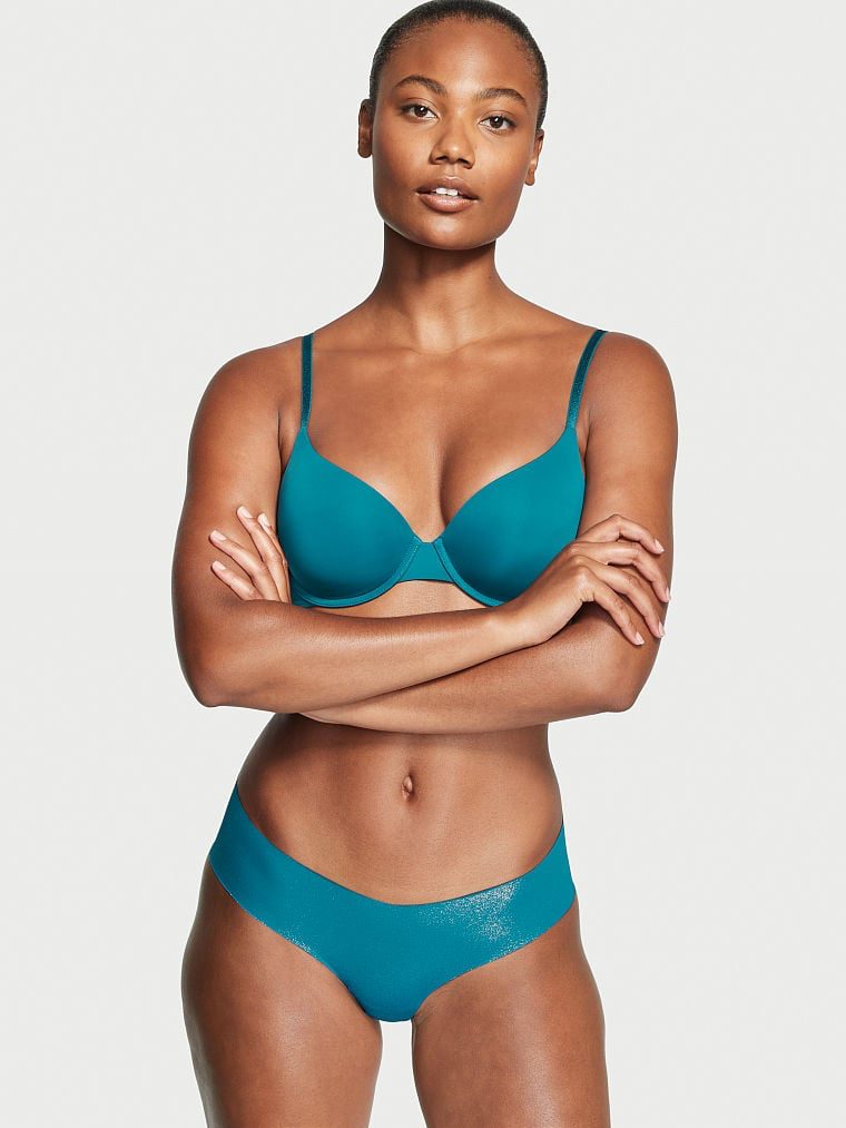 Victoria's Secret FW 2022 — Ange-Marie Moutambou #62
