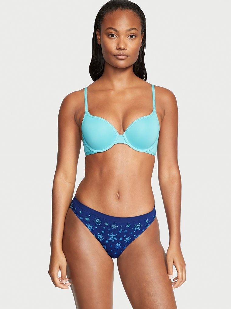 Victoria's Secret FW 2022 — Ange-Marie Moutambou #54