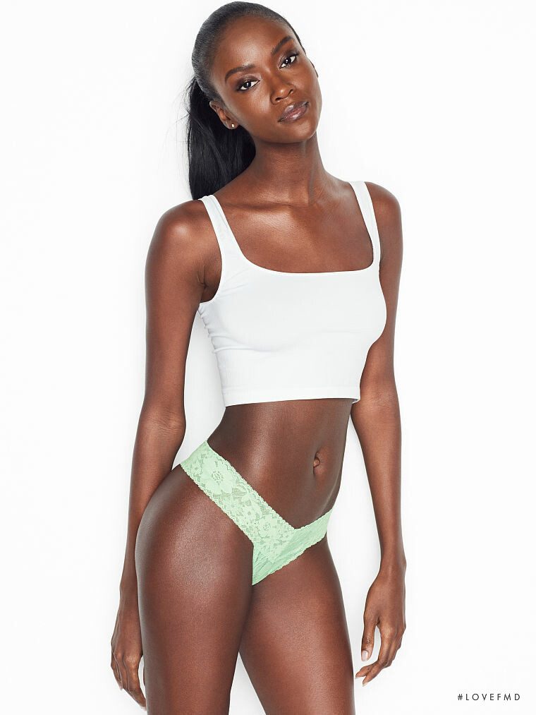 Victoria's Secret SS 2019 — Riley Montana #253