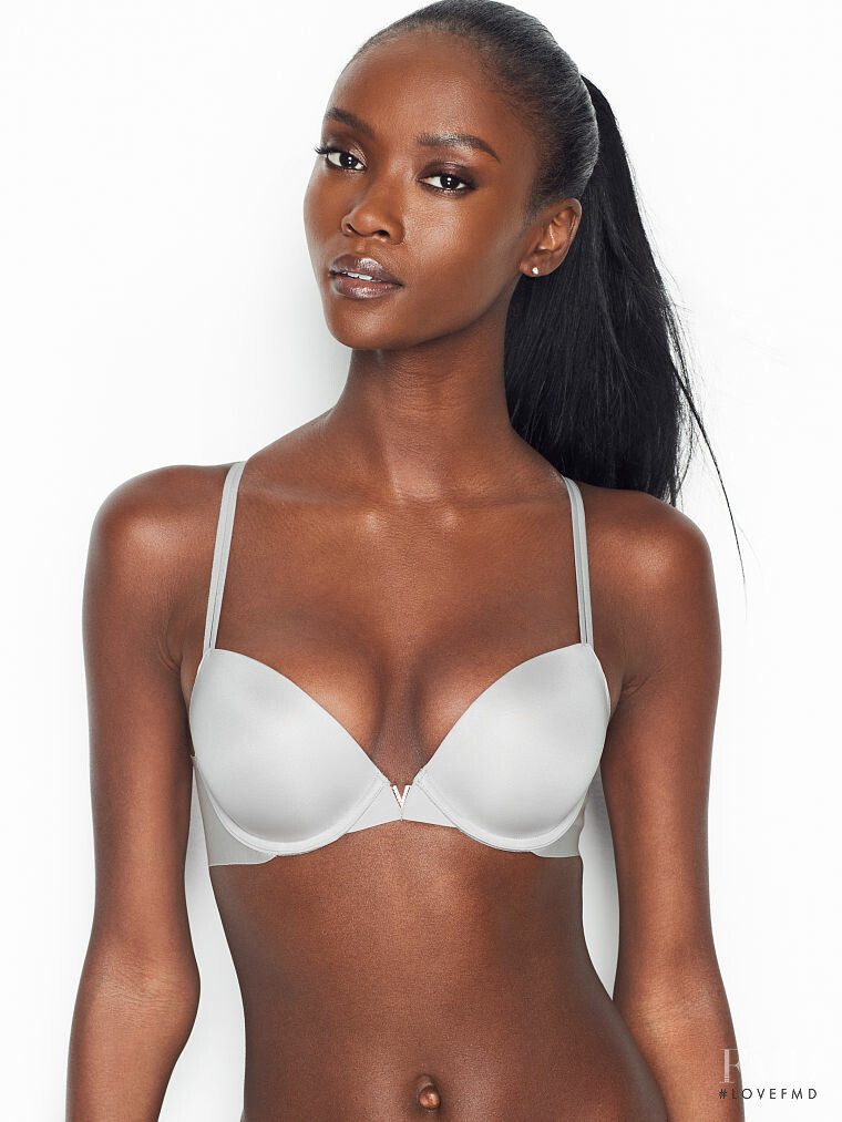 Victoria's Secret SS 2019 — Riley Montana #264