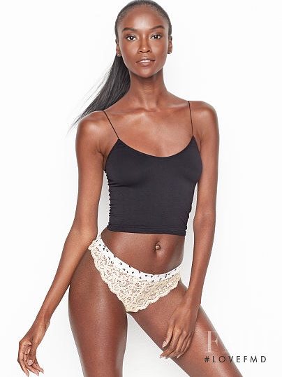 Victoria's Secret SS 2019 — Riley Montana #199