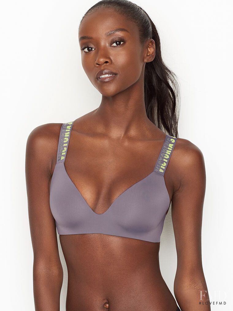 Victoria's Secret SS 2019 — Riley Montana #149