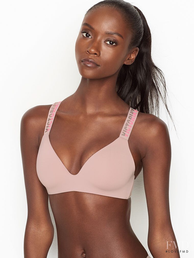 Victoria's Secret SS 2019 — Riley Montana #151