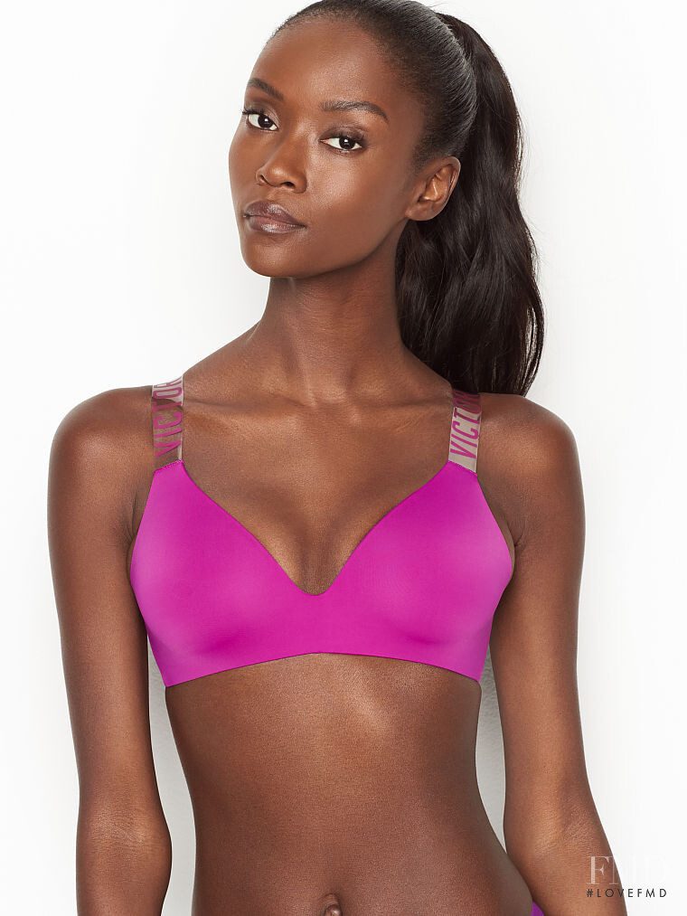 Victoria's Secret SS 2019 — Riley Montana #117