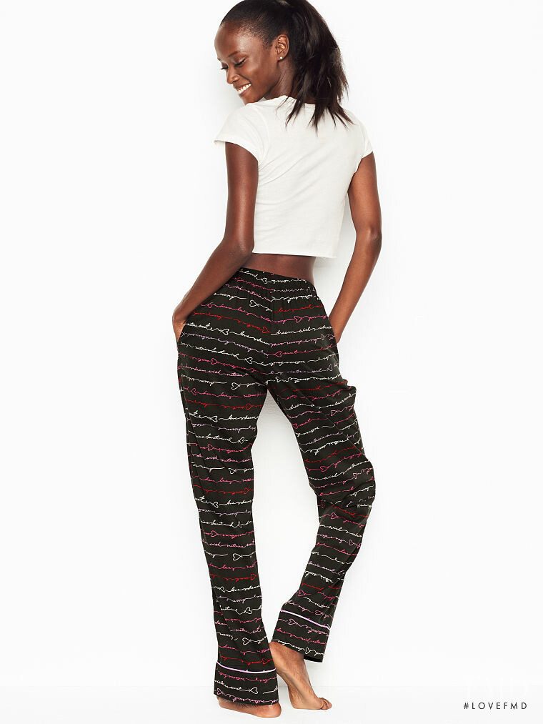Victoria's Secret SS 2019 — Riley Montana #287