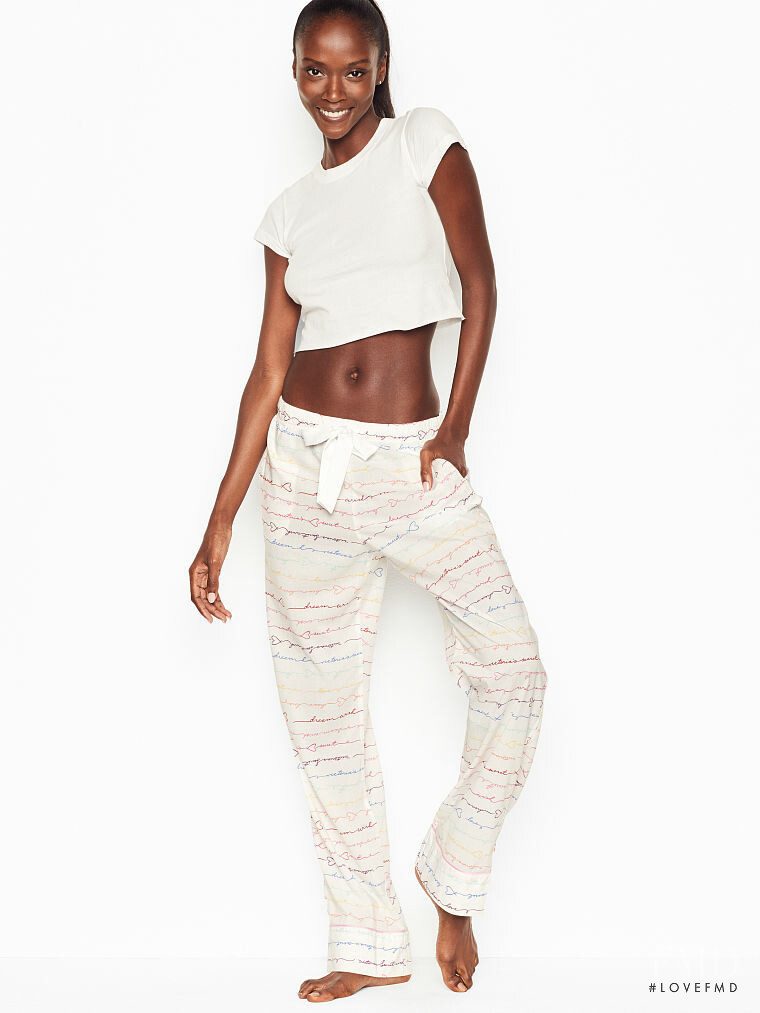 Victoria's Secret SS 2019 — Riley Montana #282