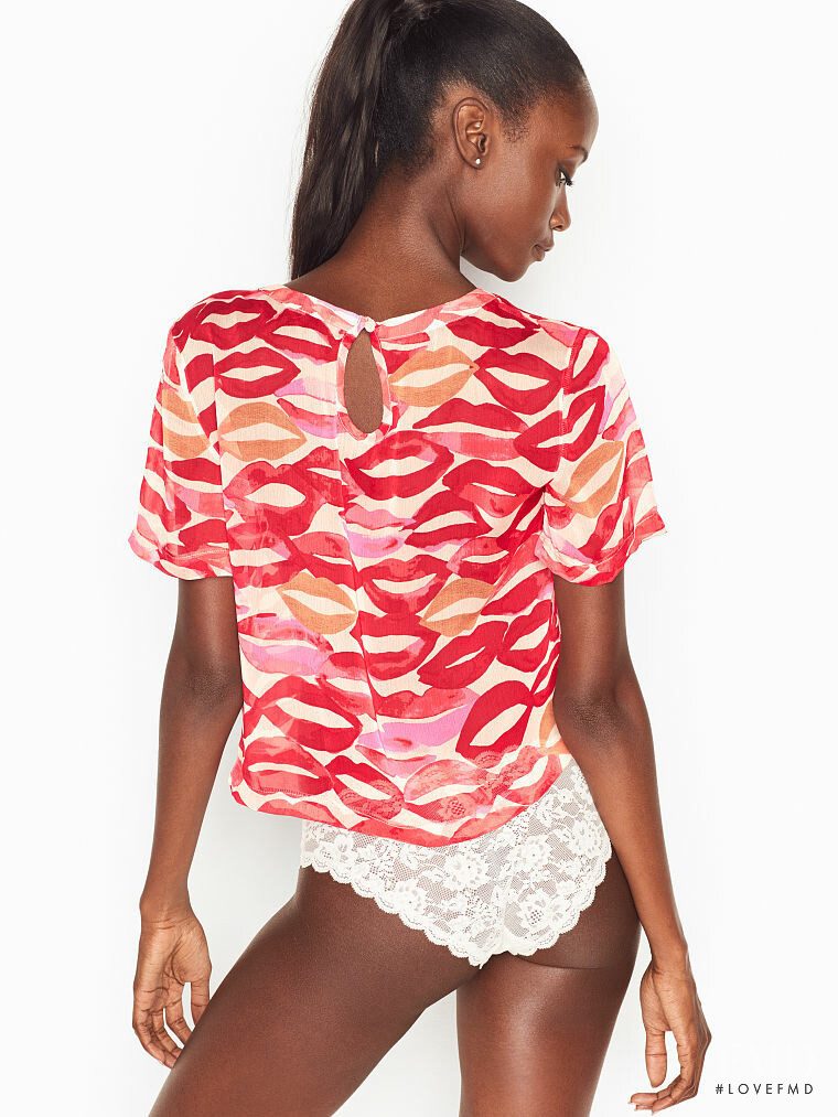 Victoria's Secret SS 2019 — Riley Montana #324