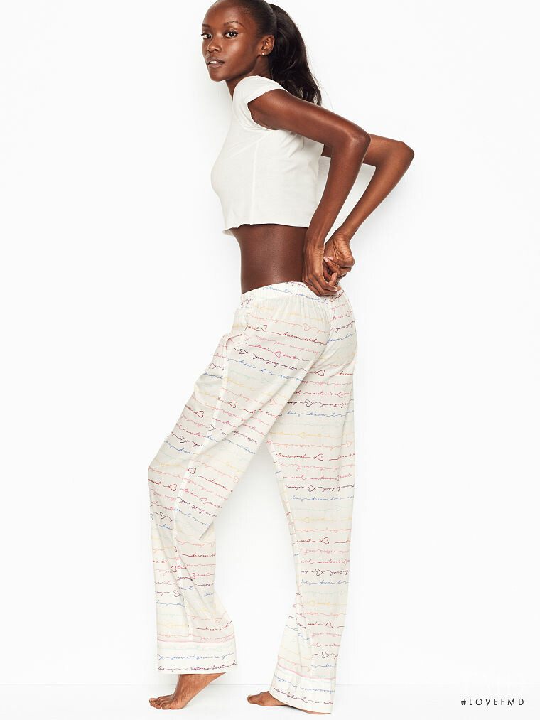 Victoria's Secret SS 2019 — Riley Montana #285