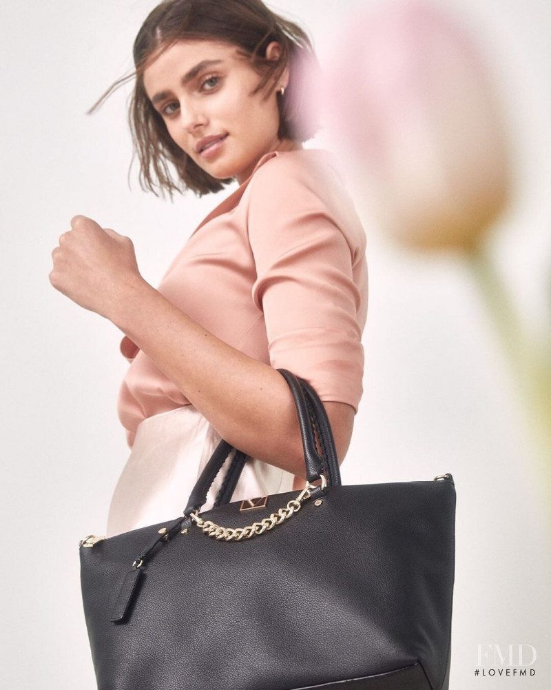 Victoria's Secret SS 2021 — Taylor Hill #37