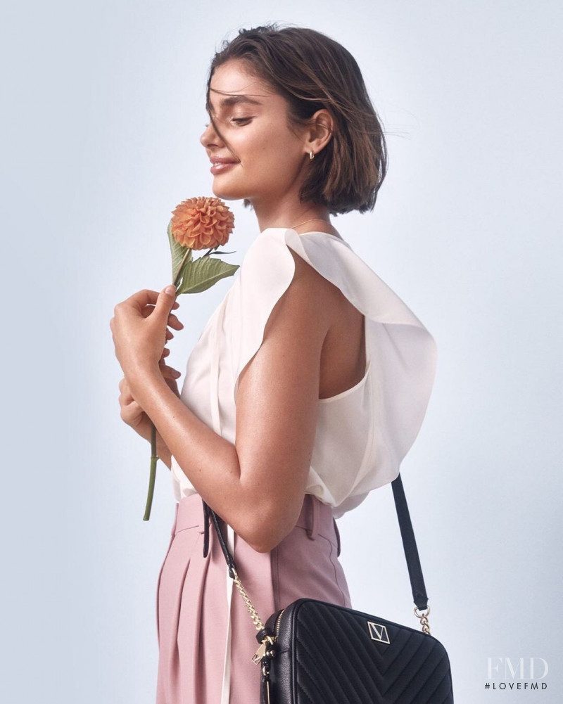 Victoria's Secret SS 2021 — Taylor Hill #32