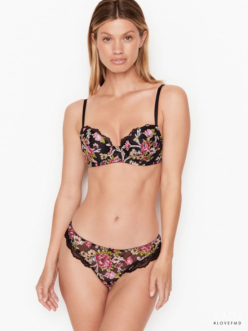 Victoria's Secret SS 2021 — Maggie Rawlins #105