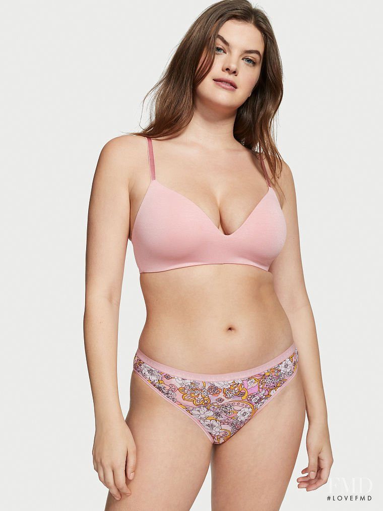 Victoria's Secret SS 2022 — Abbey Ries #81