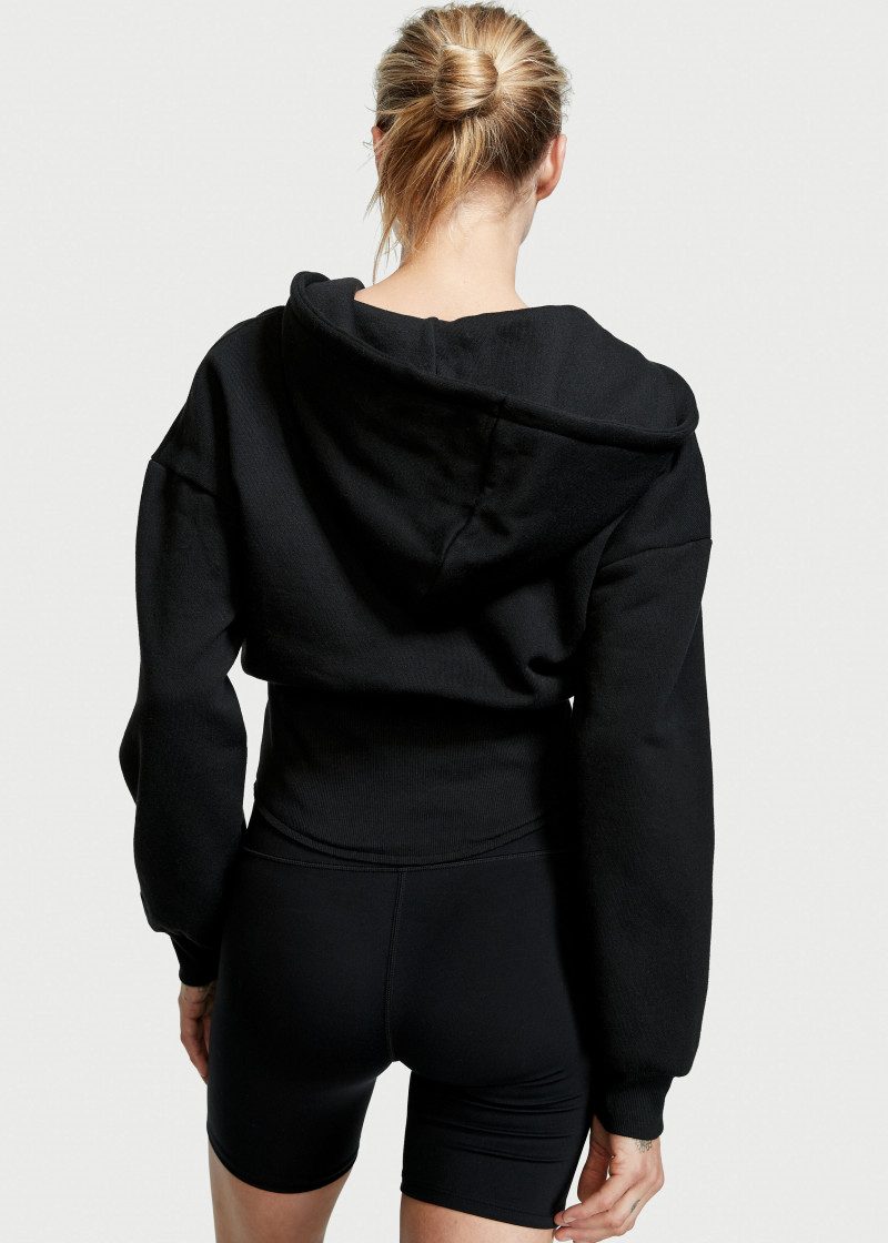 Victoria's Secret SS 2022 — Brooke Perry #12