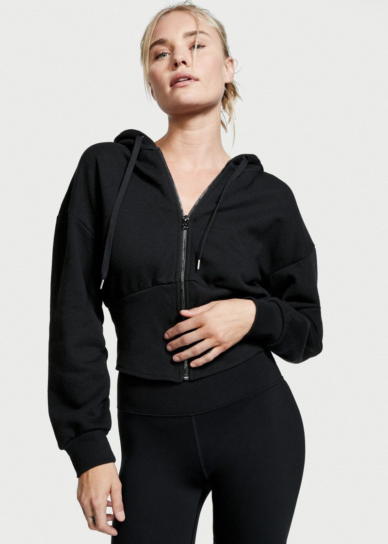 Victoria's Secret SS 2022 — Brooke Perry #14