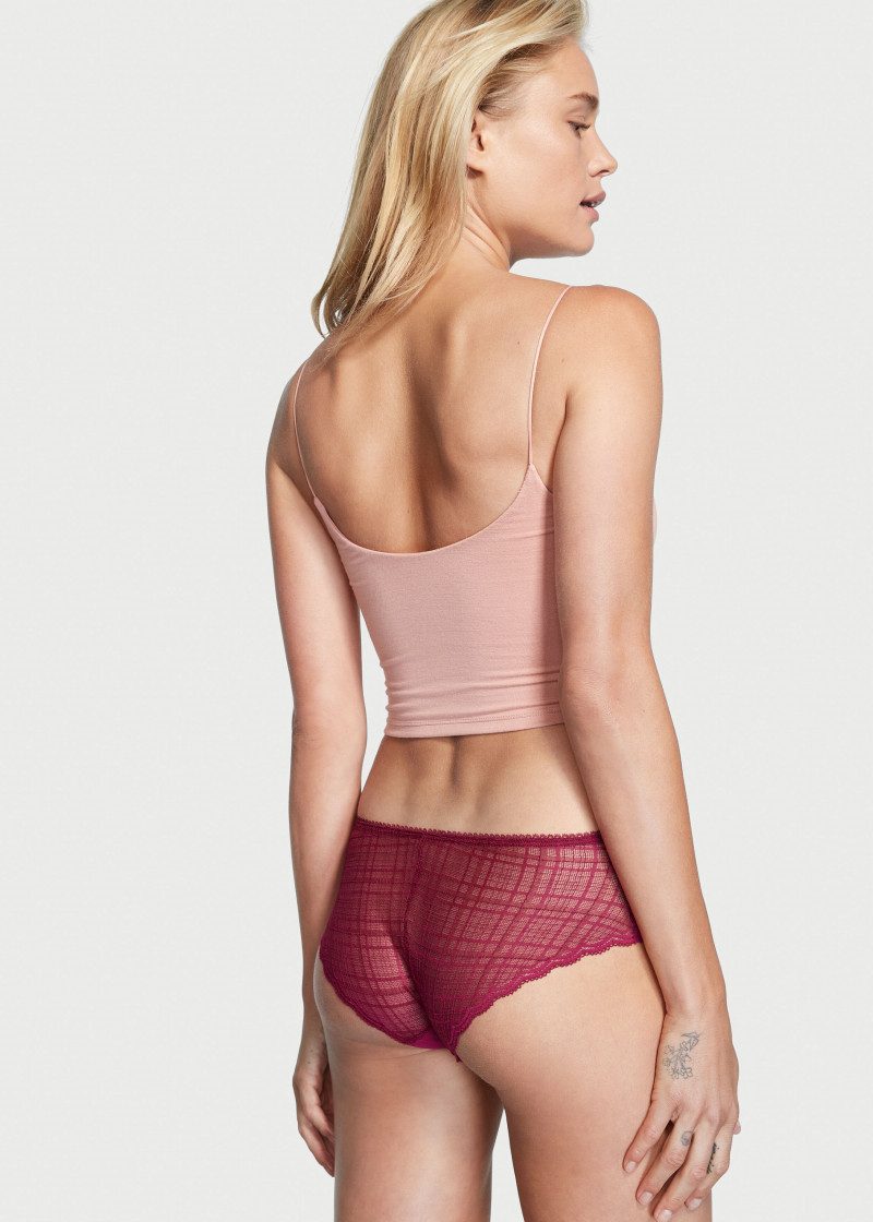 Victoria's Secret SS 2022 — Brooke Perry #62