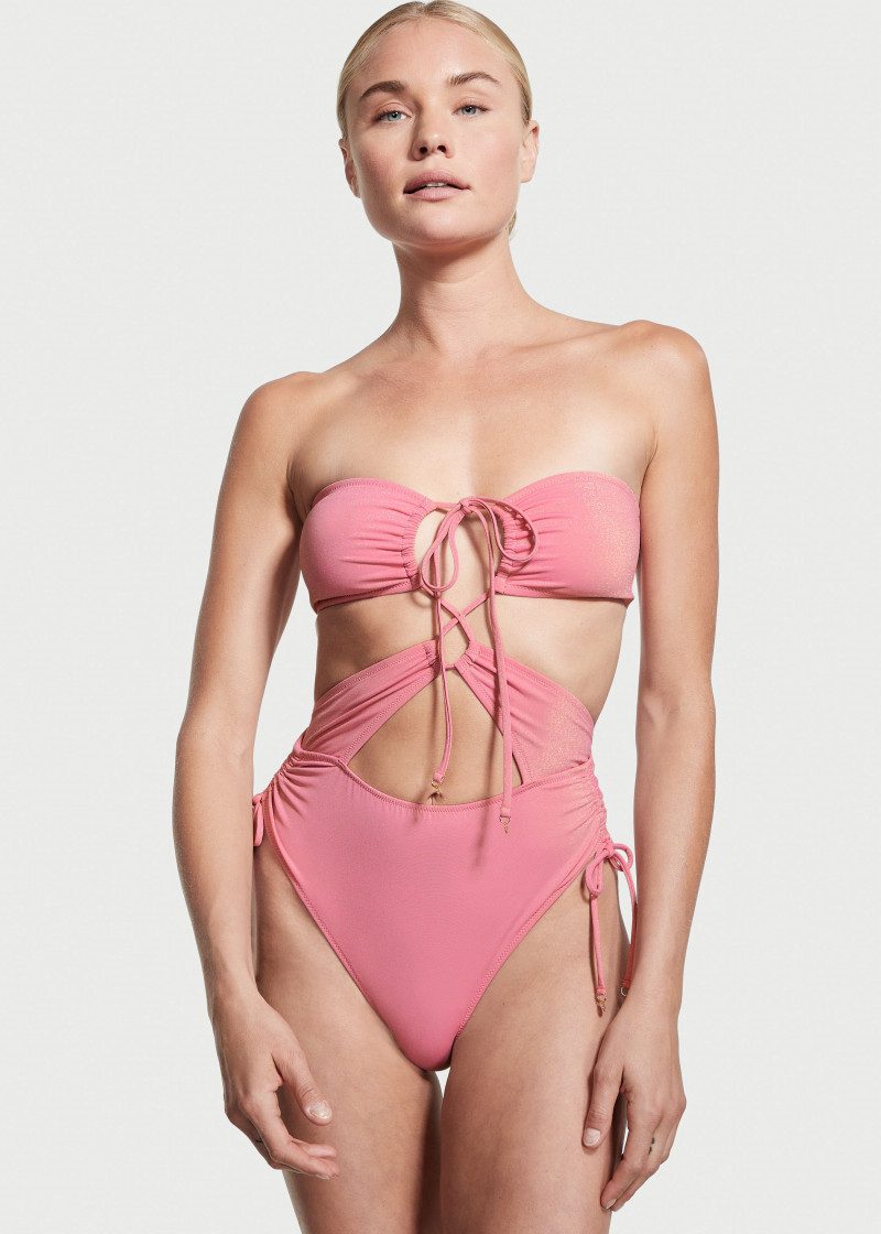 Victoria's Secret SS 2022 — Brooke Perry #35