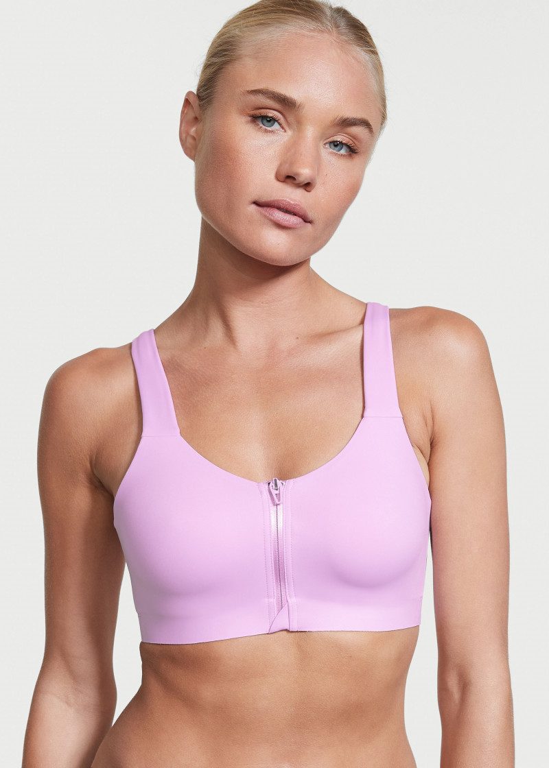 Victoria's Secret SS 2022 — Brooke Perry #60