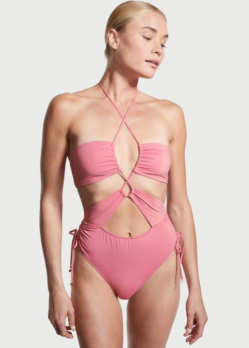 Victoria's Secret SS 2022 — Brooke Perry #37