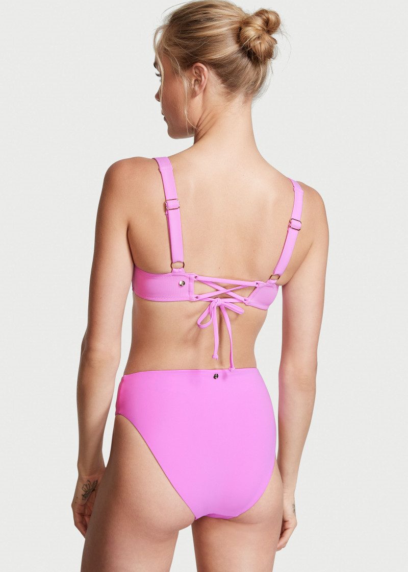 Victoria's Secret SS 2022 — Brooke Perry #53