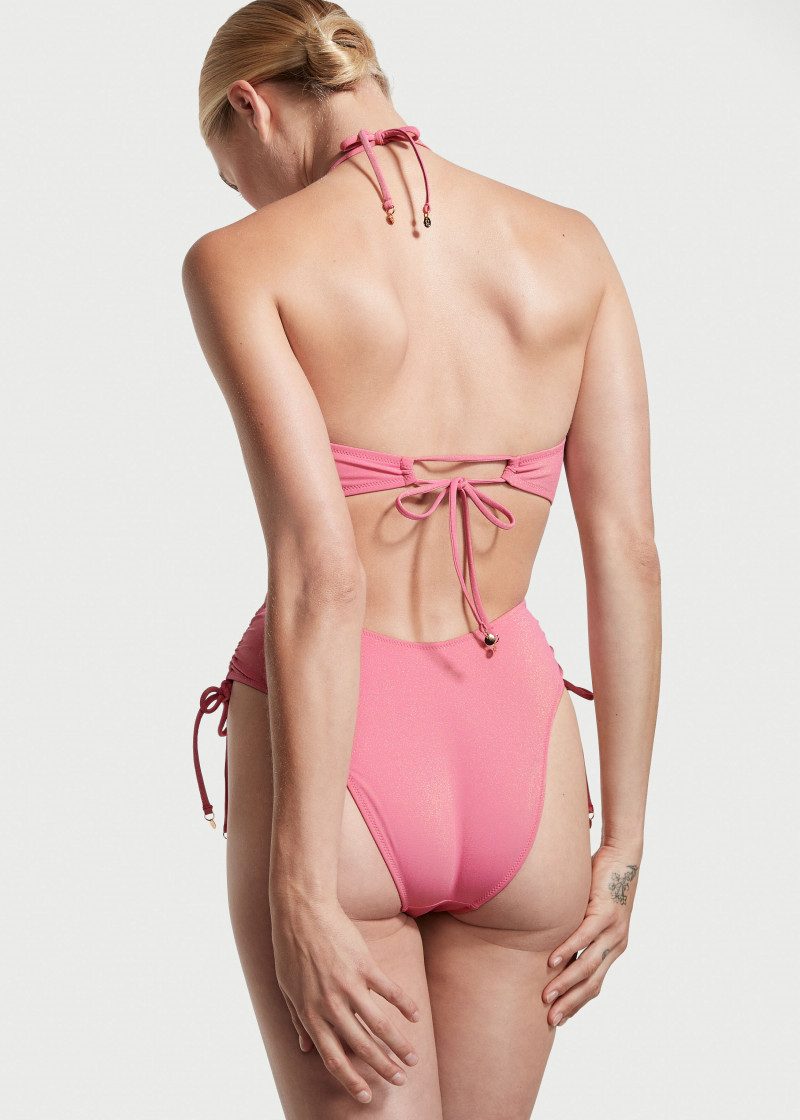 Victoria's Secret SS 2022 — Brooke Perry #32