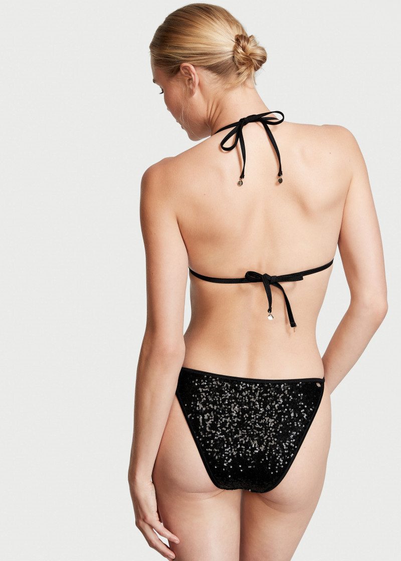 Victoria's Secret SS 2022 — Brooke Perry #50