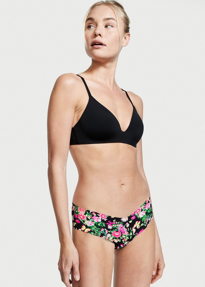 Victoria's Secret SS 2022 — Brooke Perry #41