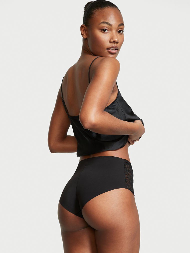 Victoria's Secret SS 2022 — Ange-Marie Moutambou #46