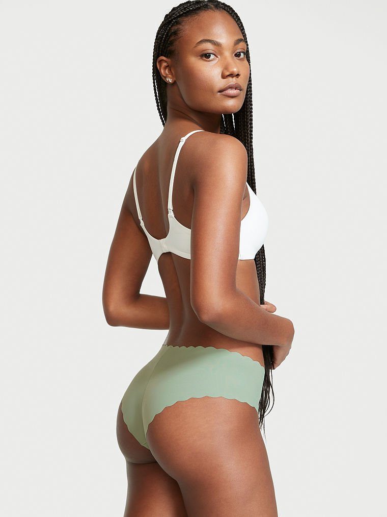 Victoria's Secret SS 2022 — Ange-Marie Moutambou #142