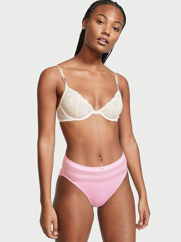 Victoria's Secret SS 2022 — Ange-Marie Moutambou #66