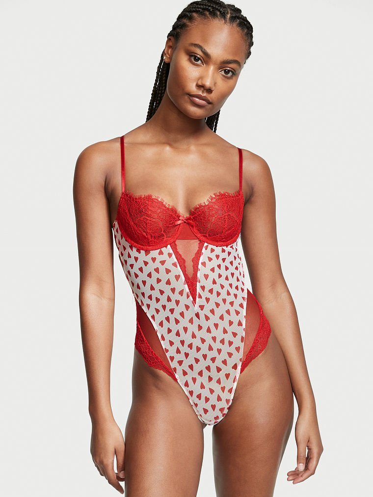 Victoria's Secret SS 2022 — Ange-Marie Moutambou #143