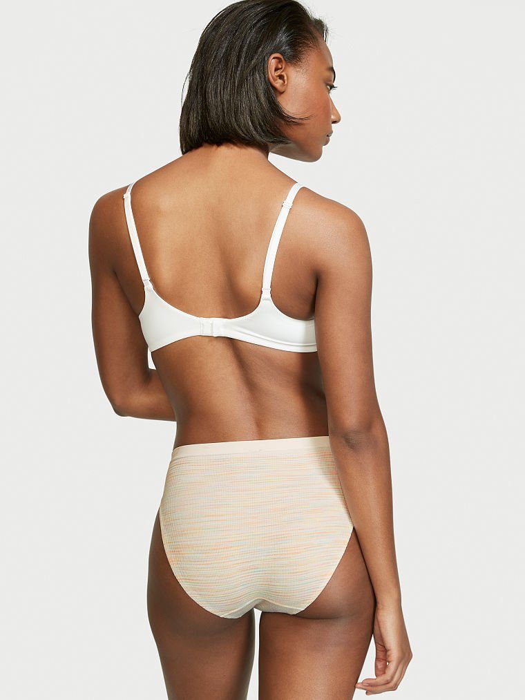 Victoria's Secret SS 2022 — Ange-Marie Moutambou #27