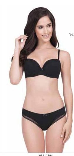 Affinitas Intimates p.40 crop 131